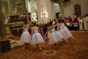 Assunta 2017_coreografia al termine dell'ingresso della processione in Duomo